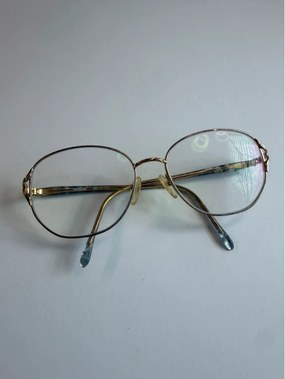 Vintage Teresa Gold Tone Oval Eyeglass Frames 56-16-135